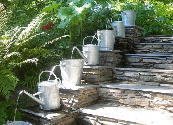 Adding Decorative Features To Your Backyard